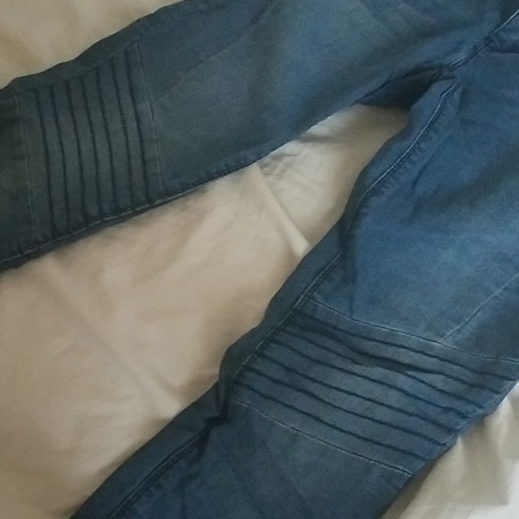 Jeans - Picture 2 of 7